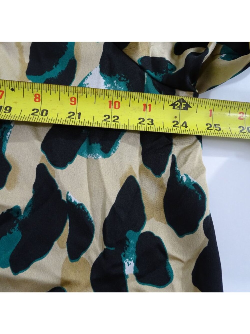 Boohoo Animal Print Button Up Collared Blouse Tan Long Sleeve Size 12 Office - Picture 8 of 10